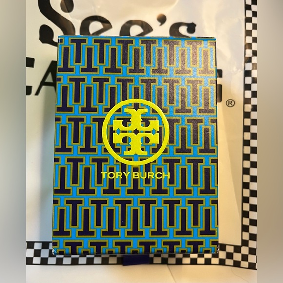 NEW Tory Burch Kira Pearl Stud Earrings Blue OS - Picture 7 of 12